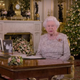 Illustration for article titled Queen With Golden Piano Seemingly Out of Touch